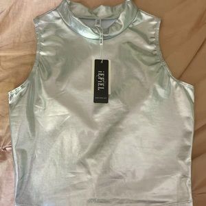 Metallic tank